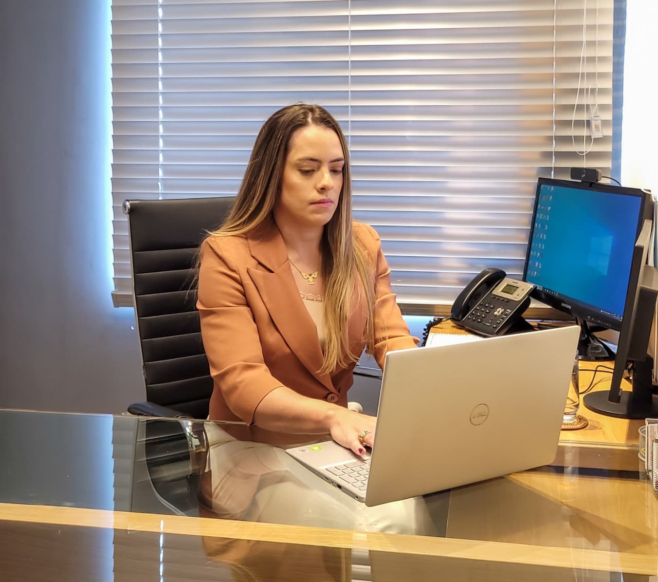 Dra. Marcela Faria
